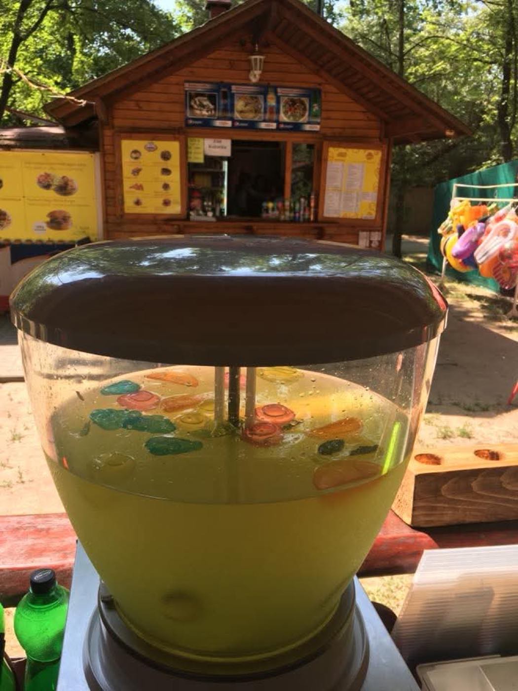 Frissítő limonádé a büfénél